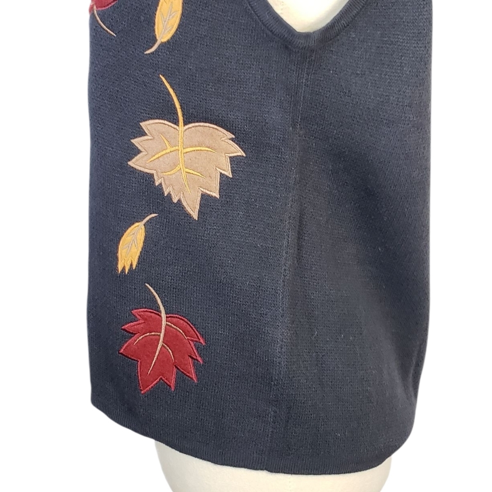 Vintage Croft & Barrow Embroidered Falling Leaves Button Sweater Vest PET M Fall - Picture 11 of 13
